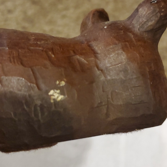 Red Mill Carved Pig - Picture 6 of 11